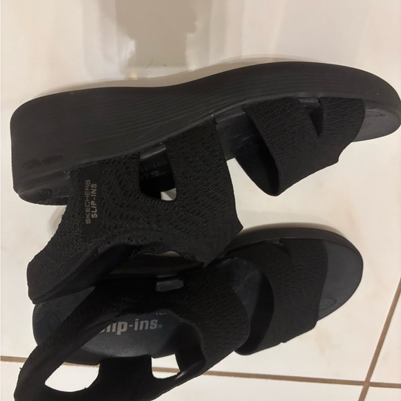 Woman’s Sketchers Slip-on Sandals - Picture 6 of 6